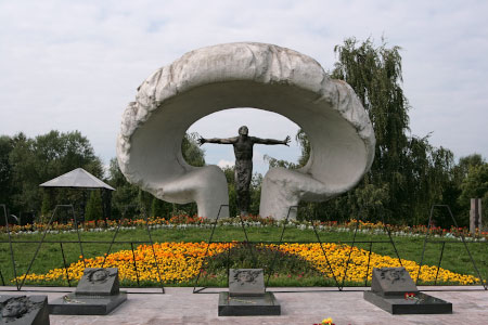 Аллея Славы ликвидаторов аварии на Чернобыльской АЭС, Митинское кладбище