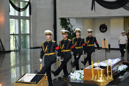 Организация военных похорон в Москве